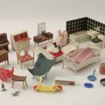 820 3513 DOLLHOUSE FURN..